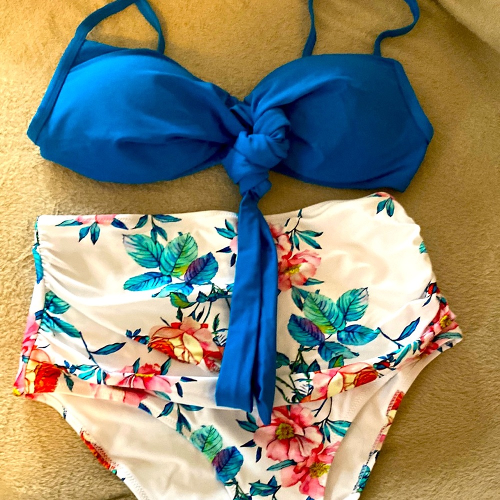 NWT two piece swim suite size XL latest in fashion
